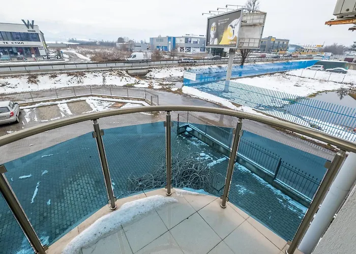 Yubim & Free Private Parking